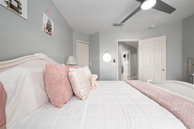 2122 CASCADES COVE DRIVE, Orlando, FL 32820