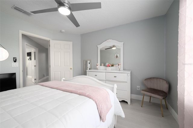 2122 CASCADES COVE DRIVE, Orlando, FL 32820