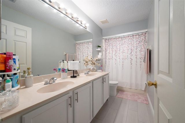 2122 CASCADES COVE DRIVE, Orlando, FL 32820
