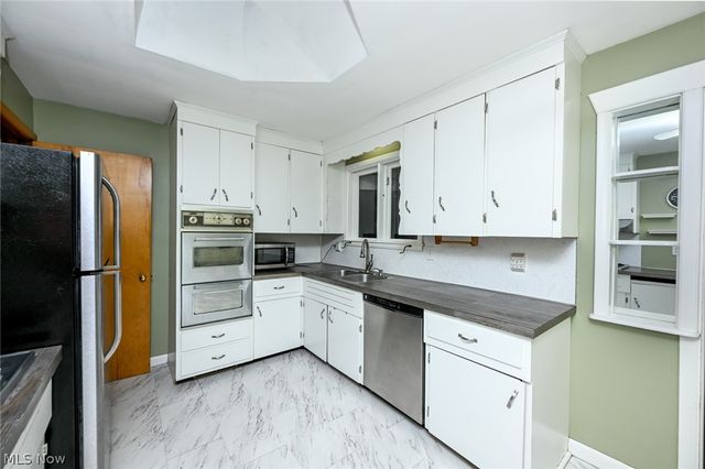 5175 Oakvale Street SW, Canton, OH 44706