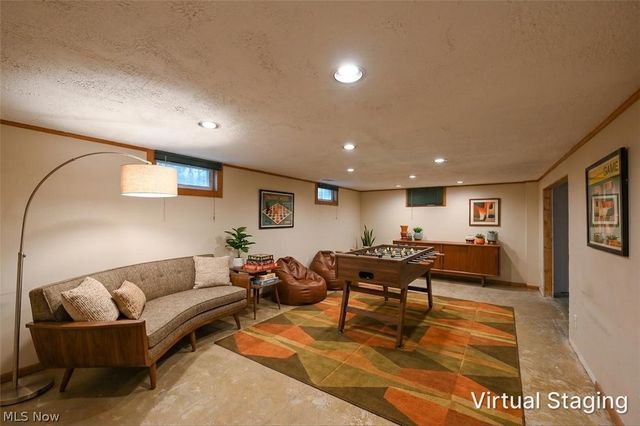 5175 Oakvale Street SW, Canton, OH 44706