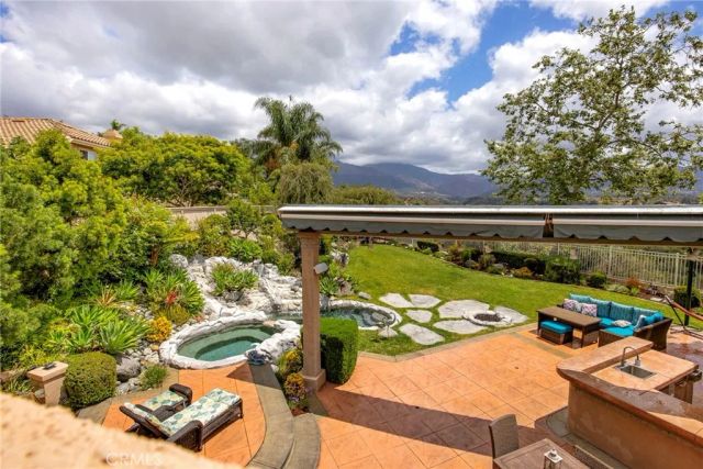 28 Calle Serra, Rancho Santa Margarita, CA 92688