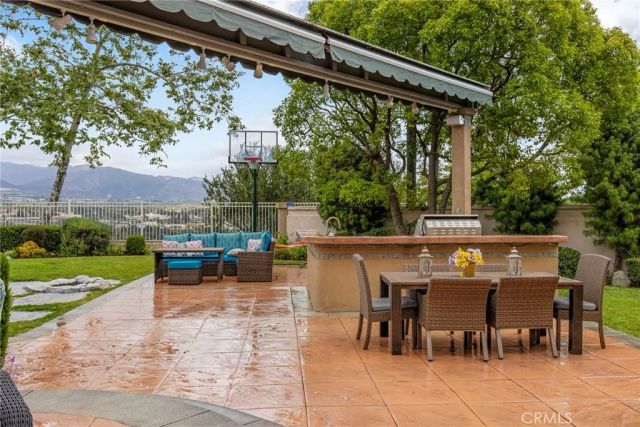 28 Calle Serra, Rancho Santa Margarita, CA 92688