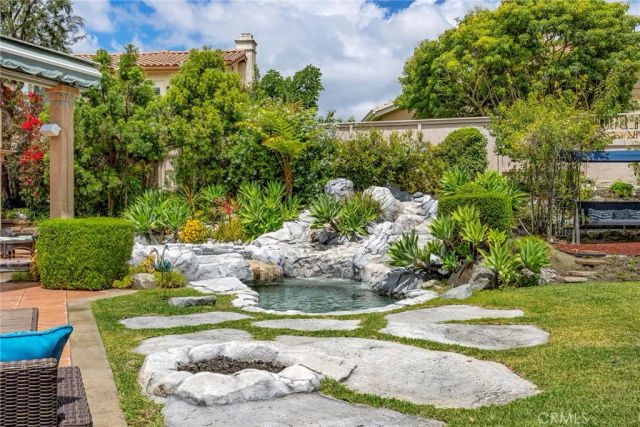 28 Calle Serra, Rancho Santa Margarita, CA 92688