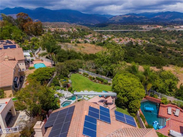 28 Calle Serra, Rancho Santa Margarita, CA 92688