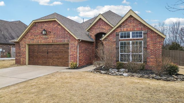 9314 N 93rd East Avenue, Owasso, OK 74055