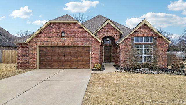 9314 N 93rd East Avenue, Owasso, OK 74055