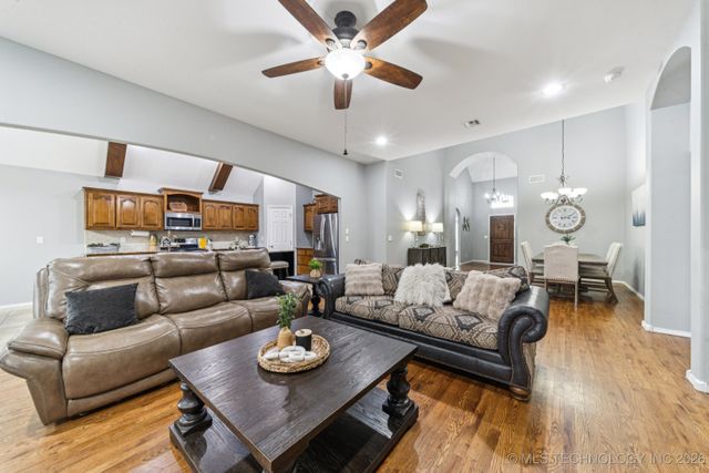 9314 N 93rd East Avenue, Owasso, OK 74055