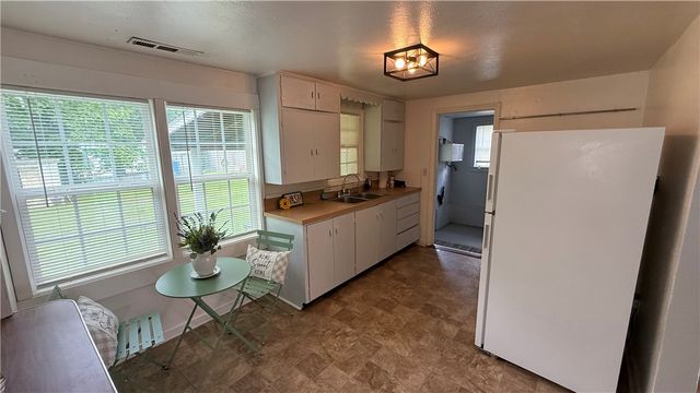 408 Center Avenue, Harrison, AR 72601