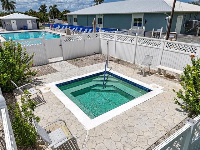 5773 Pink Panther DR, Fort Myers, FL 33908