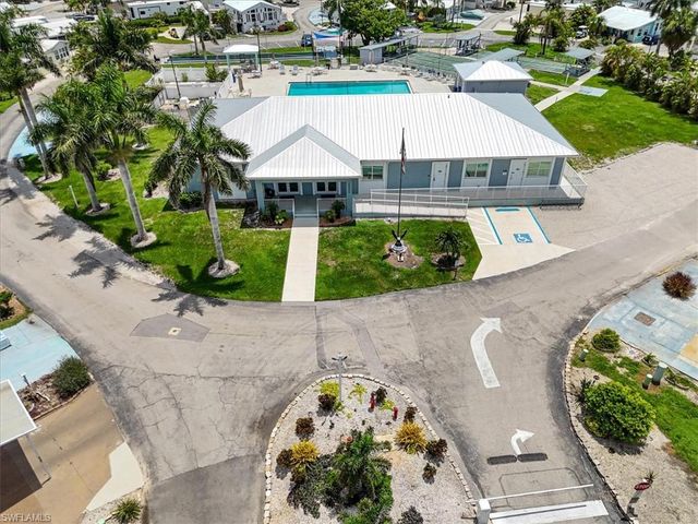 5773 Pink Panther DR, Fort Myers, FL 33908