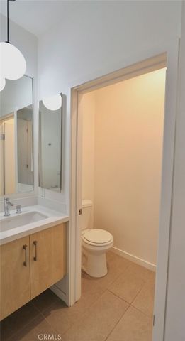 10700 W Octave, North Hollywood, CA 91601