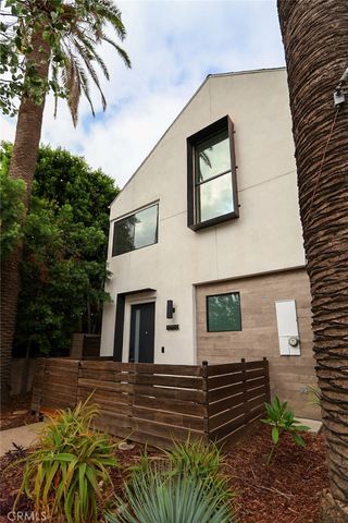 10700 W Octave, North Hollywood, CA 91601