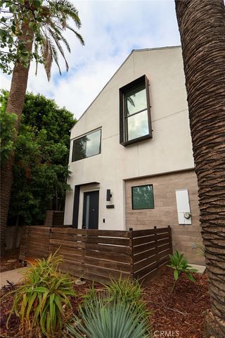 10700 W Octave, North Hollywood, CA 91601
