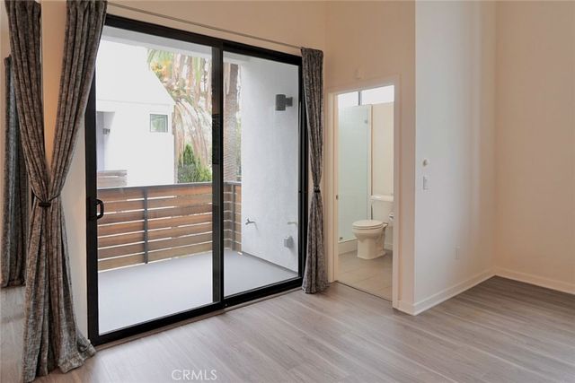 10700 W Octave, North Hollywood, CA 91601