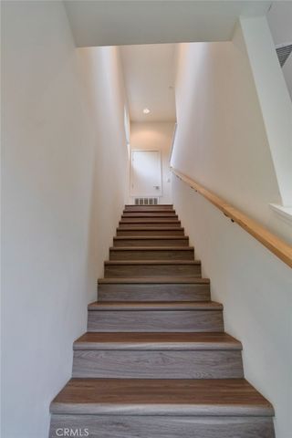 10700 W Octave, North Hollywood, CA 91601