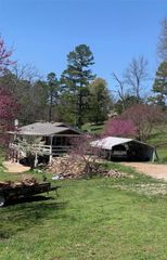 33 Ewe Lane, Yellville, AR 72687