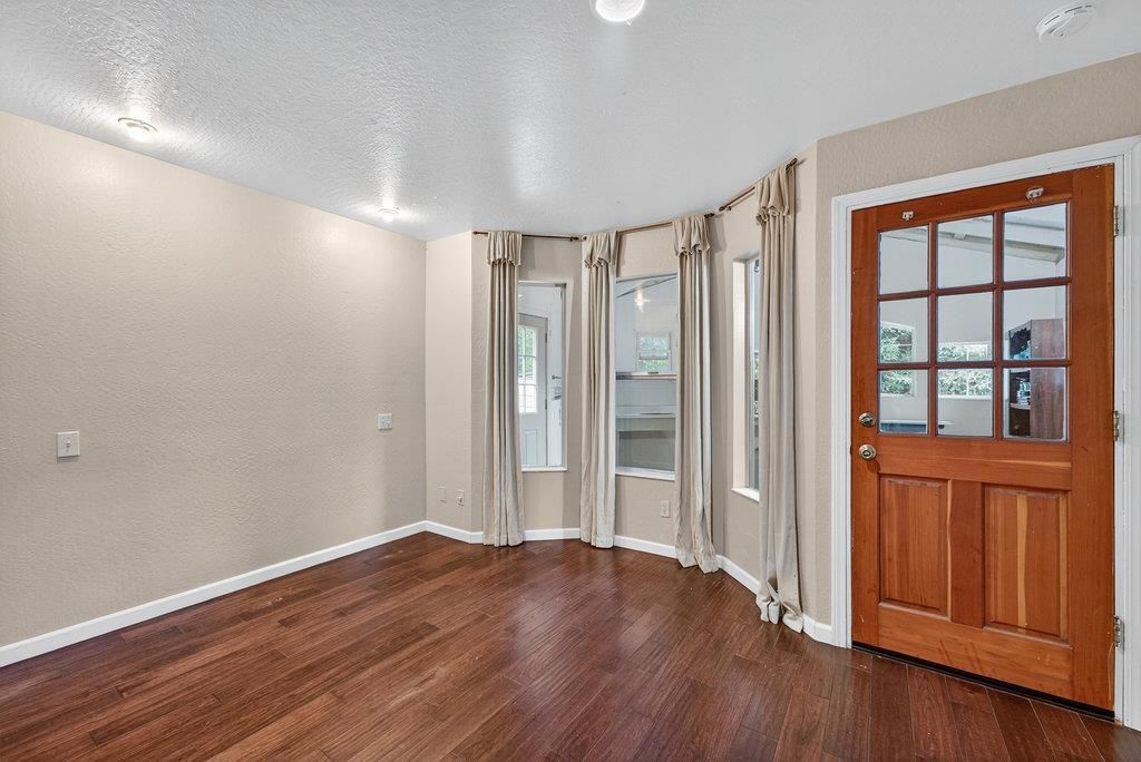 Image 14 of property listing at 885 Larkin Valley Road, Watsonville, CA 95076