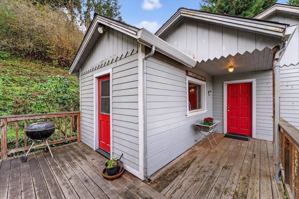 Image 22 of property listing at 885 Larkin Valley Road, Watsonville, CA 95076