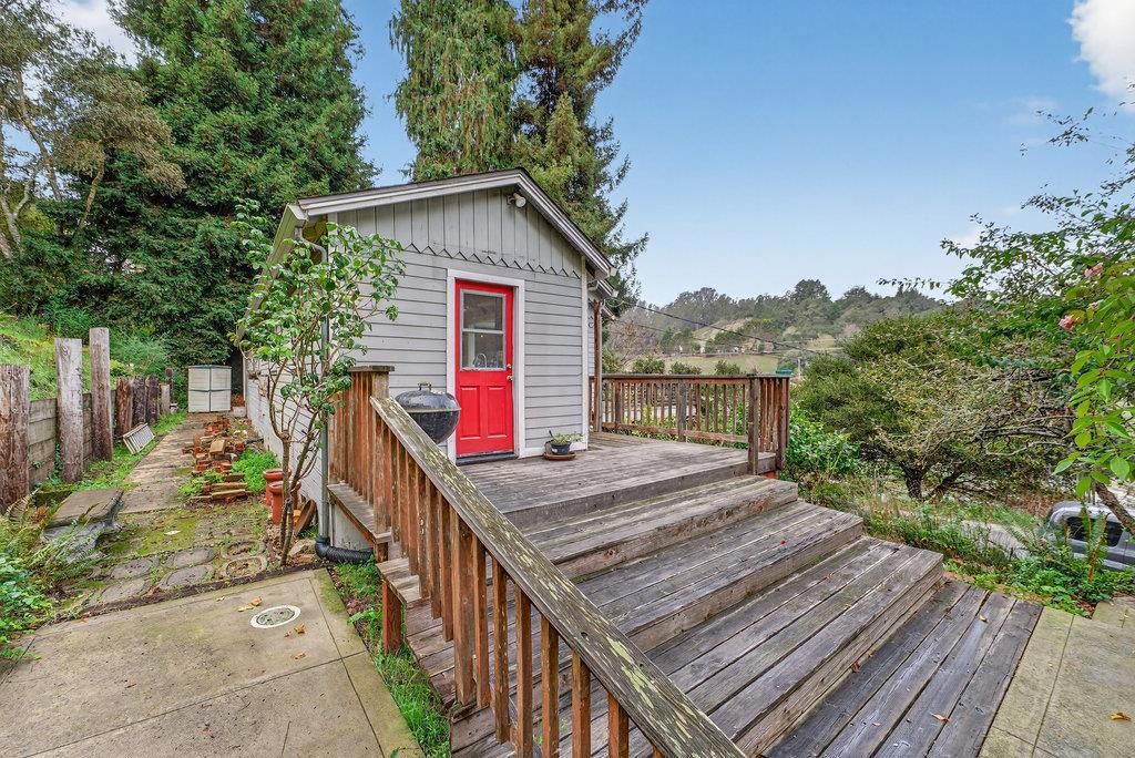Image 23 of property listing at 885 Larkin Valley Road, Watsonville, CA 95076