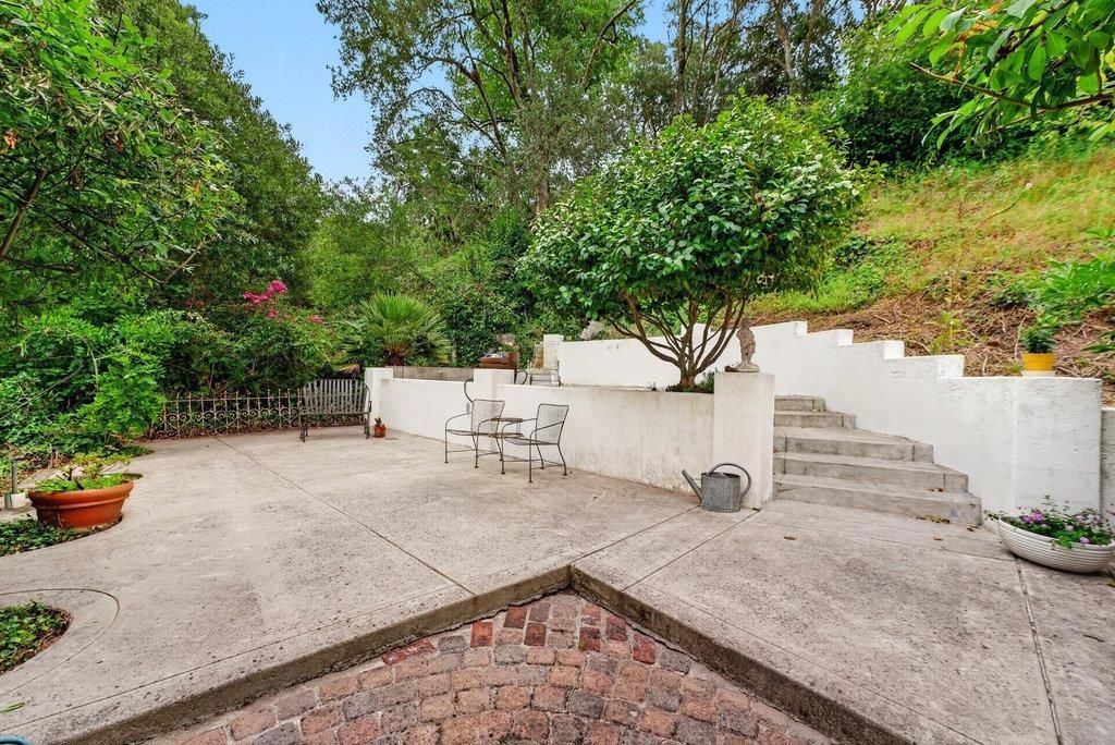 Image 25 of property listing at 885 Larkin Valley Road, Watsonville, CA 95076