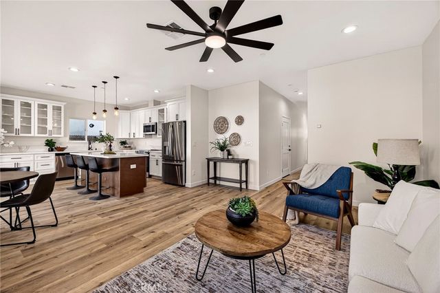 974 Bertino 2, Chico, CA 95973