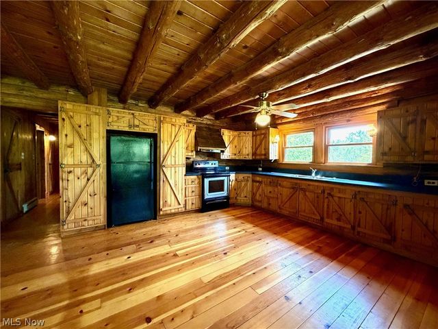 13665 Clover Lake Drive, Chardon, OH 44024