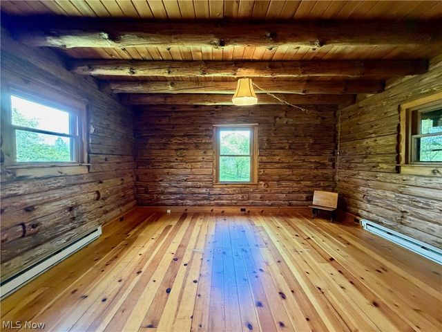 13665 Clover Lake Drive, Chardon, OH 44024