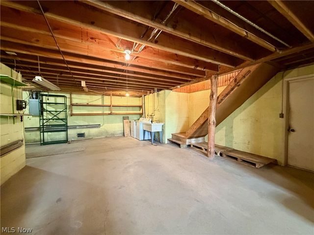 13665 Clover Lake Drive, Chardon, OH 44024