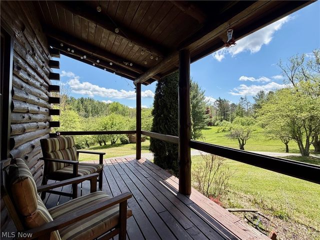 13665 Clover Lake Drive, Chardon, OH 44024