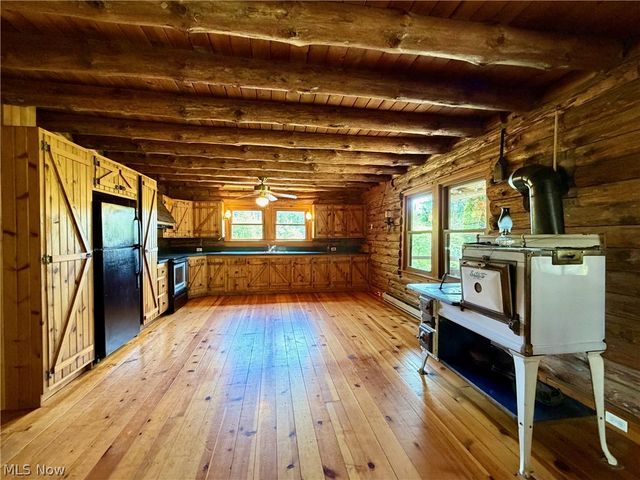 13665 Clover Lake Drive, Chardon, OH 44024