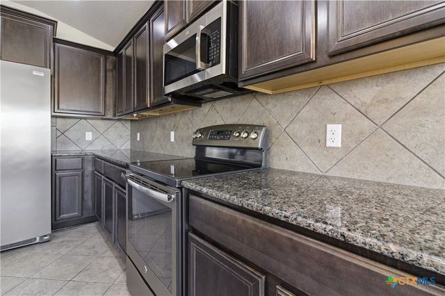 1115 Garden Green Drive, Temple, TX 76502