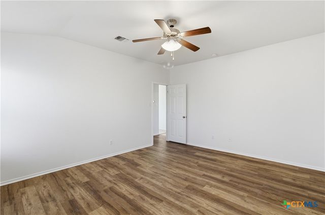 1115 Garden Green Drive, Temple, TX 76502