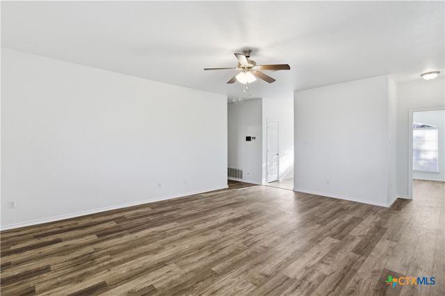 1115 Garden Green Drive, Temple, TX 76502