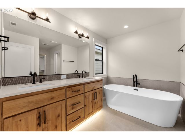 916 Se 35TH St, Battle Ground, WA 98604