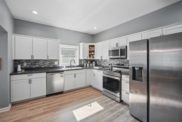 3421 Amherst Street, Des Moines, IA 50313