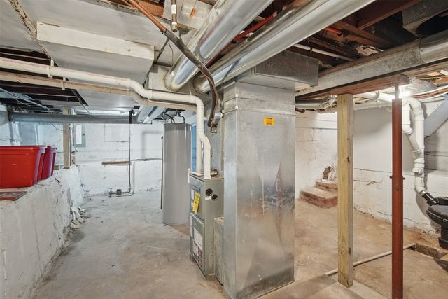 3421 Amherst Street, Des Moines, IA 50313