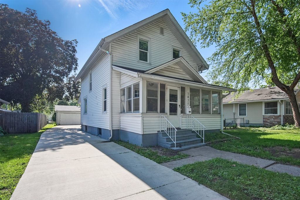 3421 Amherst Street, Des Moines, IA 50313