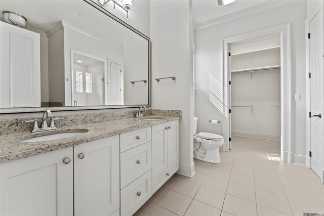 8201 Village Plaza Ct, Baton Rouge, LA 70810