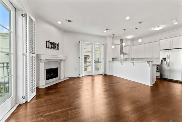 8201 Village Plaza Ct, Baton Rouge, LA 70810