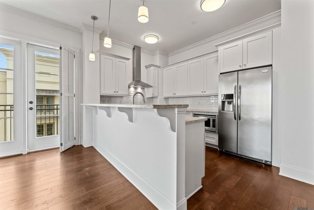 8201 Village Plaza Ct, Baton Rouge, LA 70810