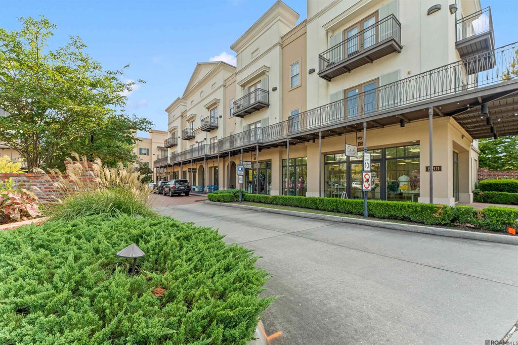 8201 Village Plaza Ct, Baton Rouge, LA 70810