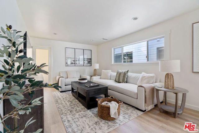 32 N Venice Boulevard, Venice (los Angeles), CA 90291