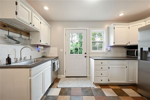 9908 E 81st Street, Raytown, MO 64138