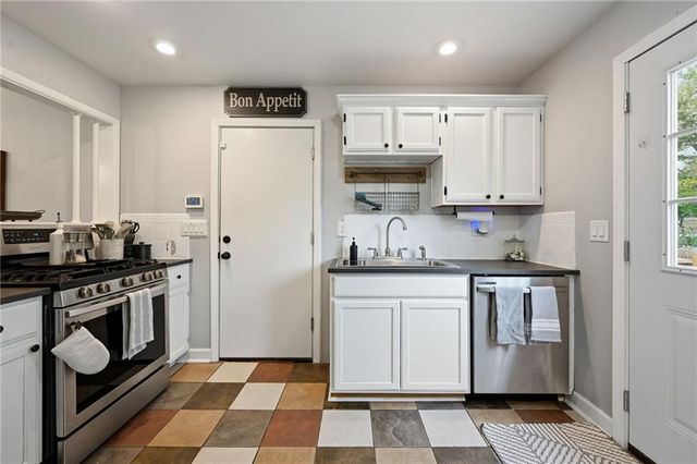 9908 E 81st Street, Raytown, MO 64138