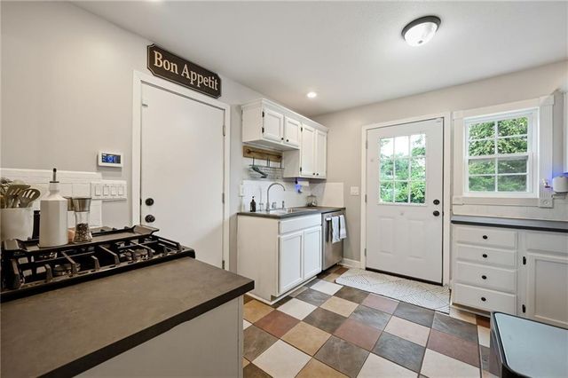 9908 E 81st Street, Raytown, MO 64138