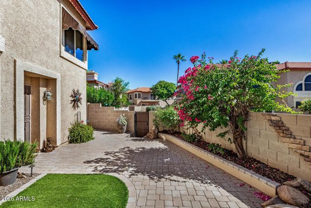 10247 N 12TH Place 2, Phoenix, AZ 85020