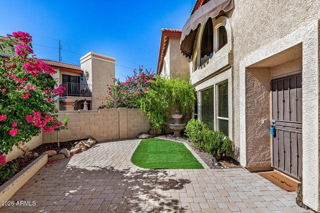 10247 N 12TH Place 2, Phoenix, AZ 85020