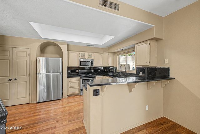 10247 N 12TH Place 2, Phoenix, AZ 85020