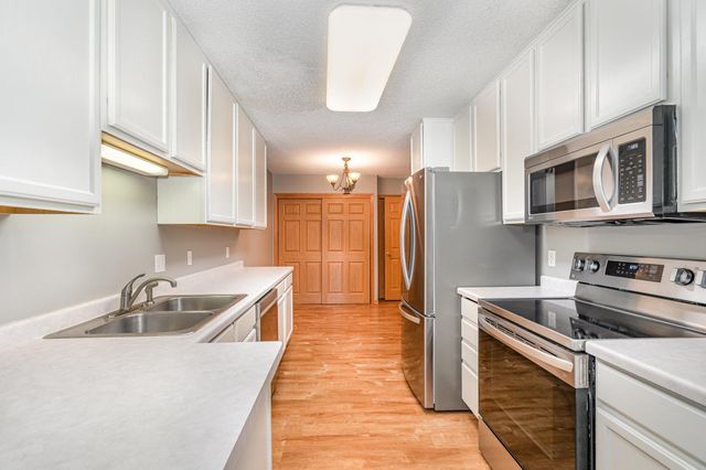 5244 207th Street N, Forest Lake, MN 55025